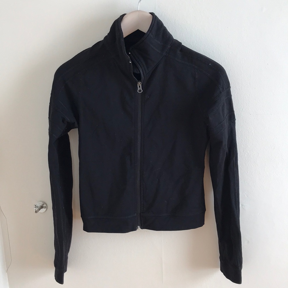 Black Lululemon fleece